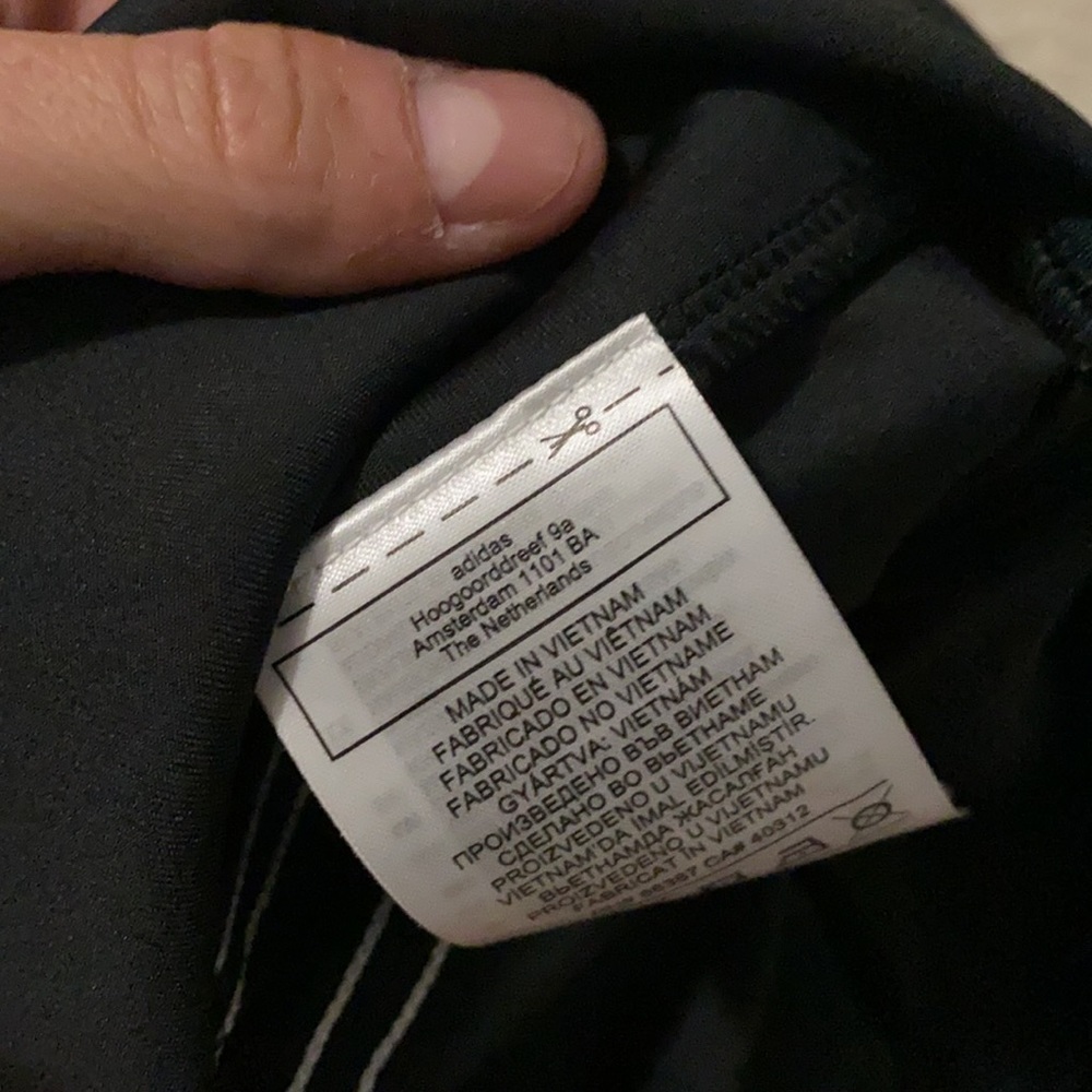 Adidas biking shorts - Picture 3 of 4